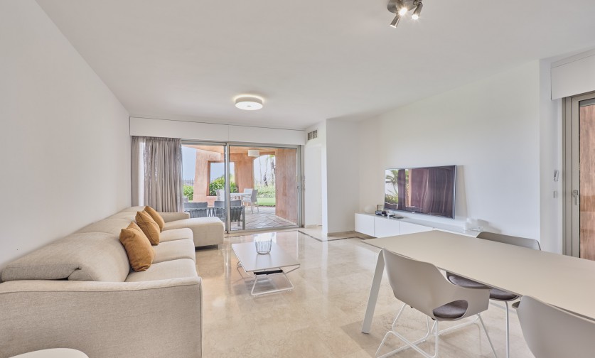 Luxueus zuidgericht 2-slaapkamerappartement in "Bahia de Los Menceyes", met spectaculair uitzicht over de oceaan en La Rasca!